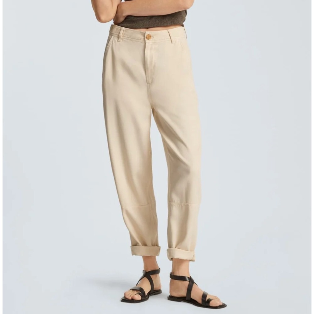 Everlane The Chino In Buttersoft Size 6 Parchment Beige Minimalist Core Trousers